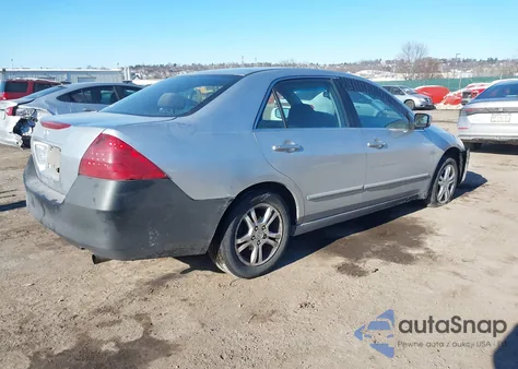 2006 Honda Accord 2.4 Ex z USA, uszkodzony, nr VIN 1HGCM56726A149839